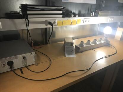 Meting van een ledlamp in de kooi van Faraday bij Agentschap Telecom